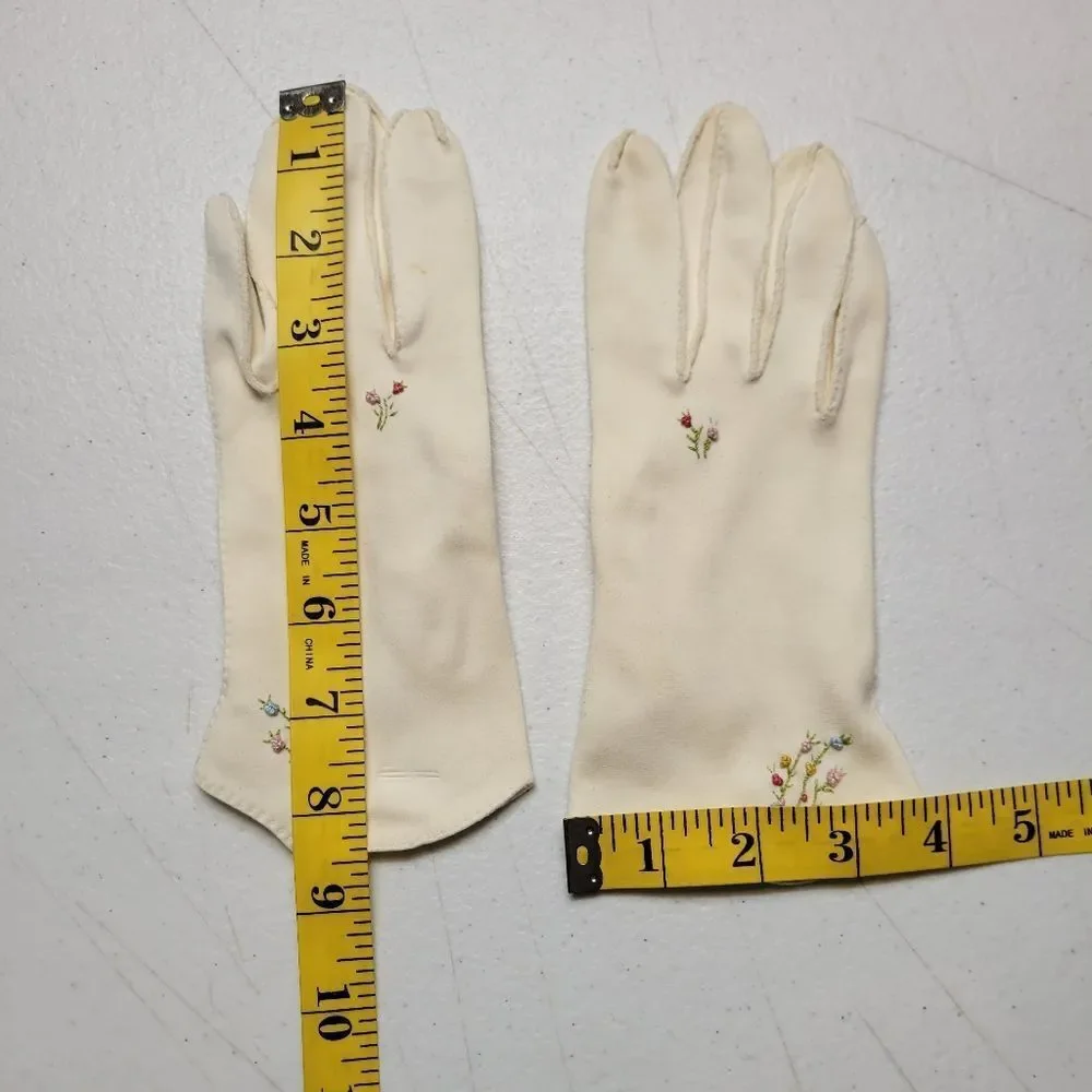 50s Vintage Cream Hand Floral Flower Embroidered Women's Dress Gloves